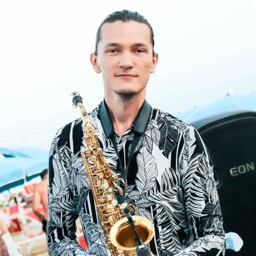 Timur Shved, sassofonista e DJ Sax